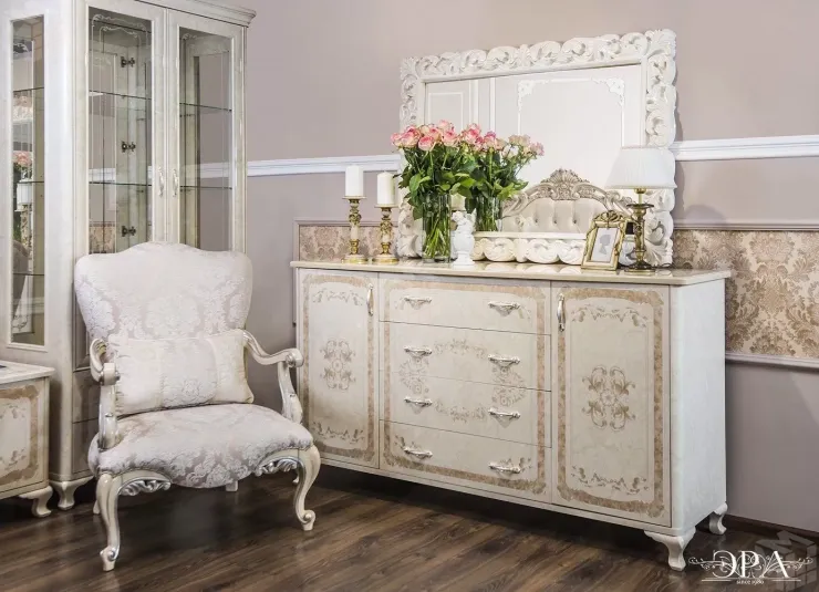 Комод Патрисия крем корень глянец