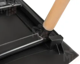 Стул обеденный DOBRIN ALIEN (ножки светлый бук, цвет чёрный (B-03))