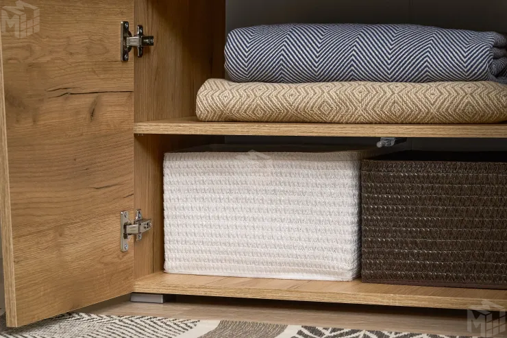 Шкаф высокий закрытый Соренто