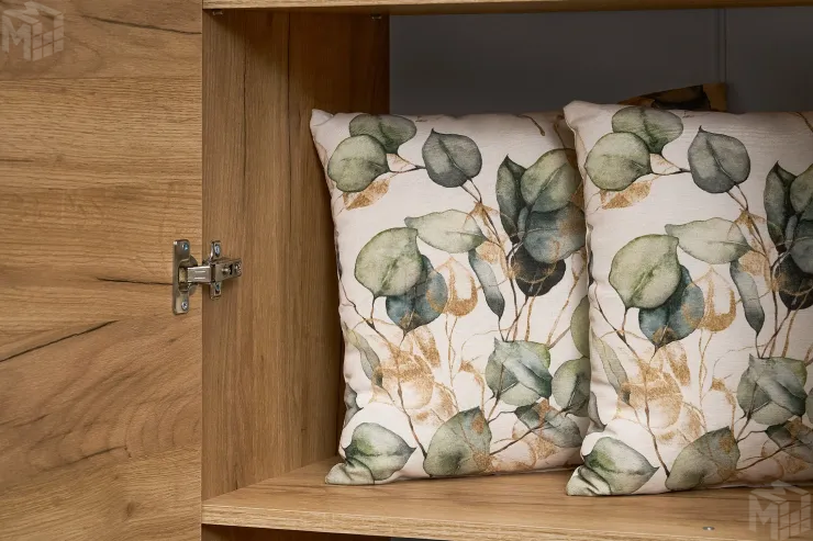 Шкаф высокий закрытый Соренто